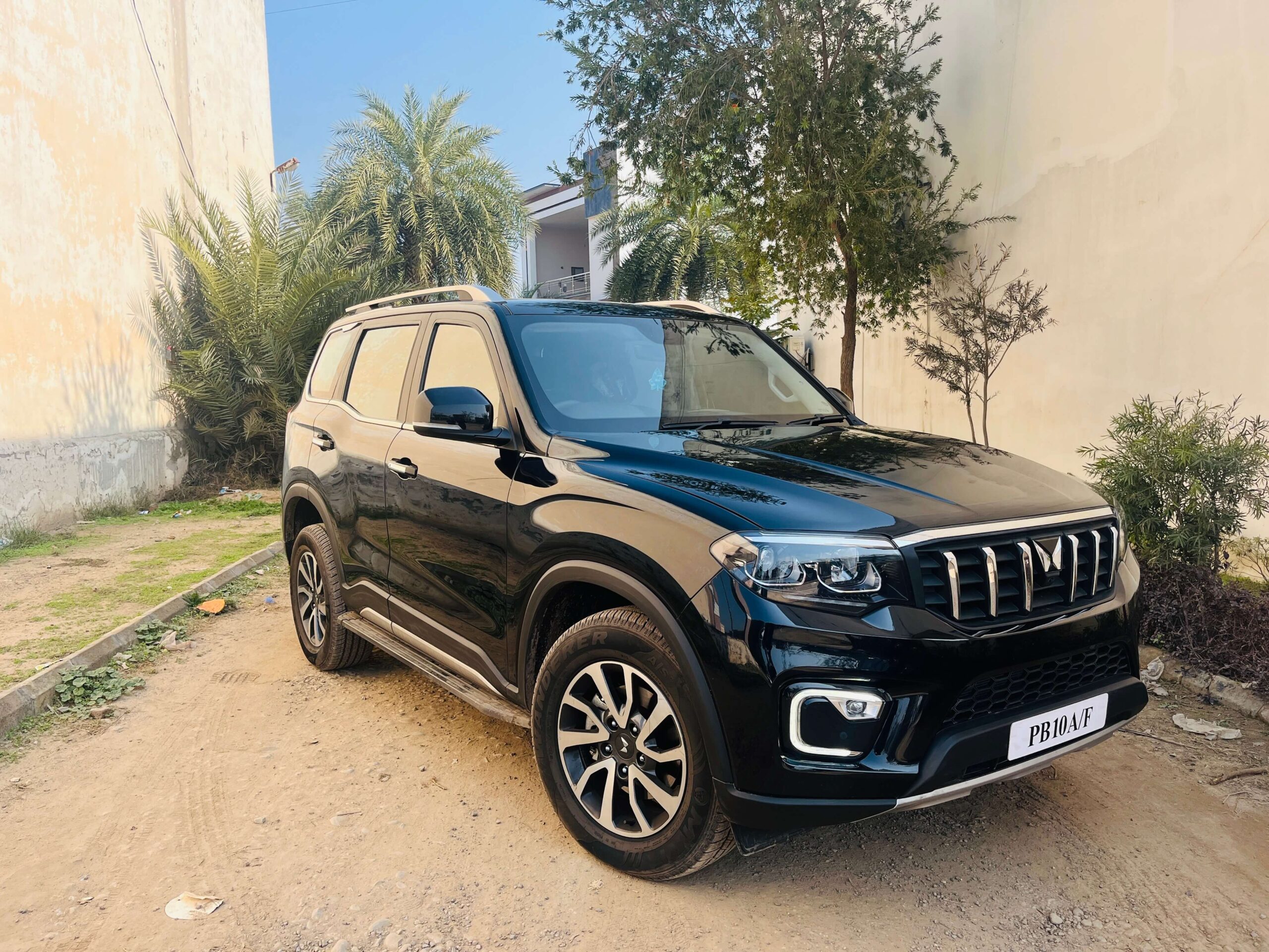 Scorpio — GoRoute Cabs
